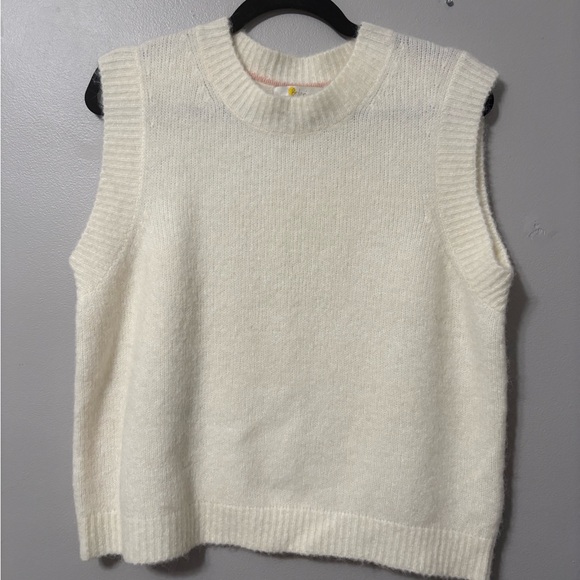 Boden Sweaters - Boden Cream Sleeveless Crewneck Knit Vest